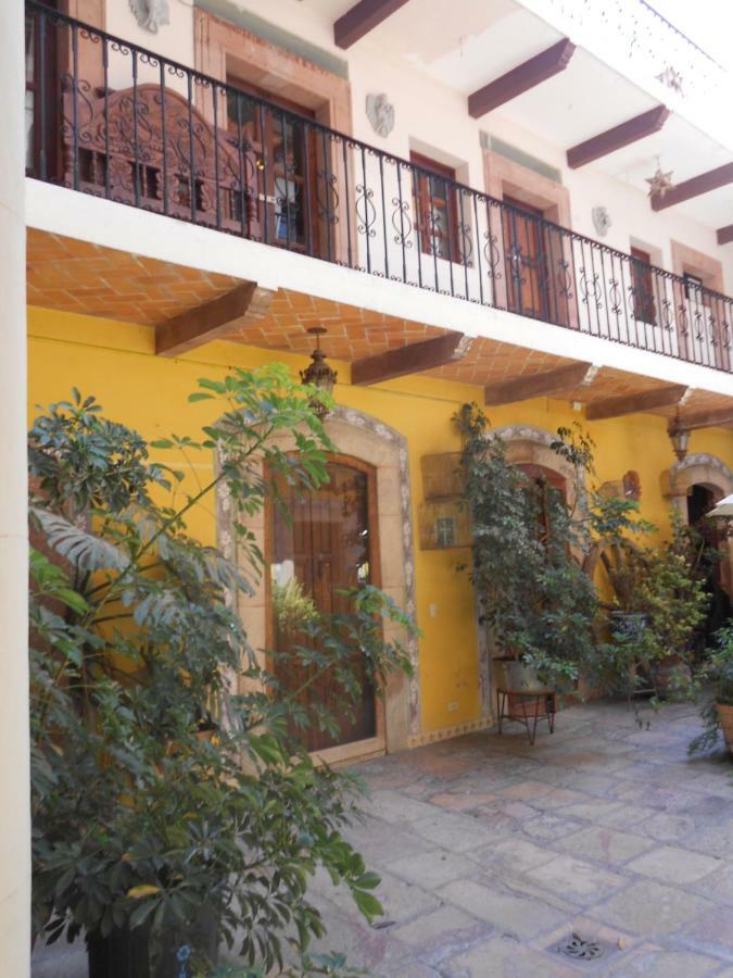Hotel Parrokia