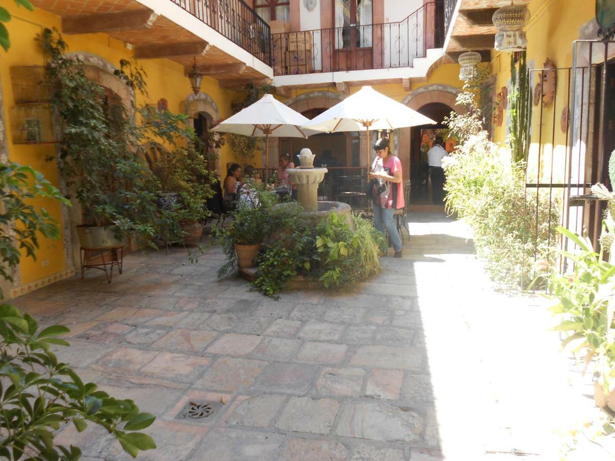 Hotel Parrokia